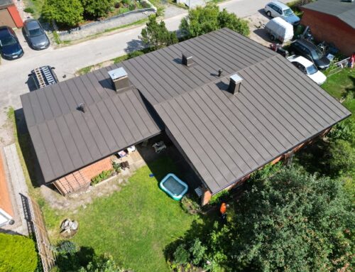 Omakotitalon kattoremontti Sipoossa – Konesaumakatto